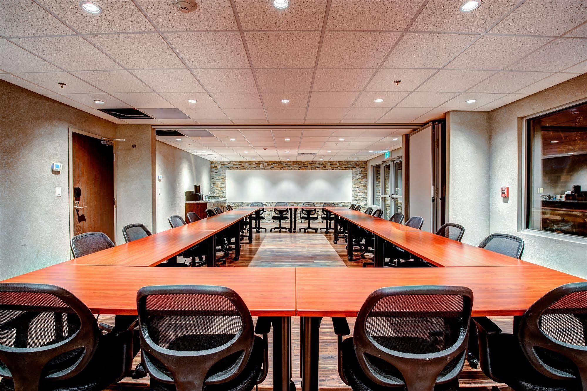 Home Inn & Suites - Swift Current Luaran gambar